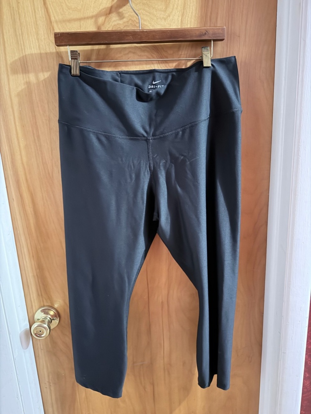 XXL nwot Nike Black Dri-FIT Performance crop pant no fading